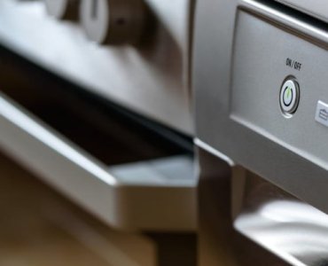 Sprytne zakupy z drugiej ręki: jak bezpiecznie wybrać używane AGD i nie przepłacić