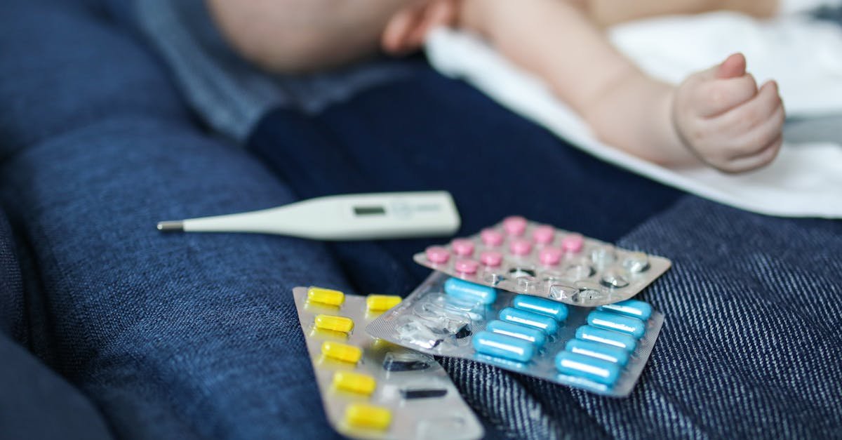 Gorączka u maluszka bez paniki: jak rozpoznać sygnały ostrzegawcze i kiedy skonsultować się z pediatrą