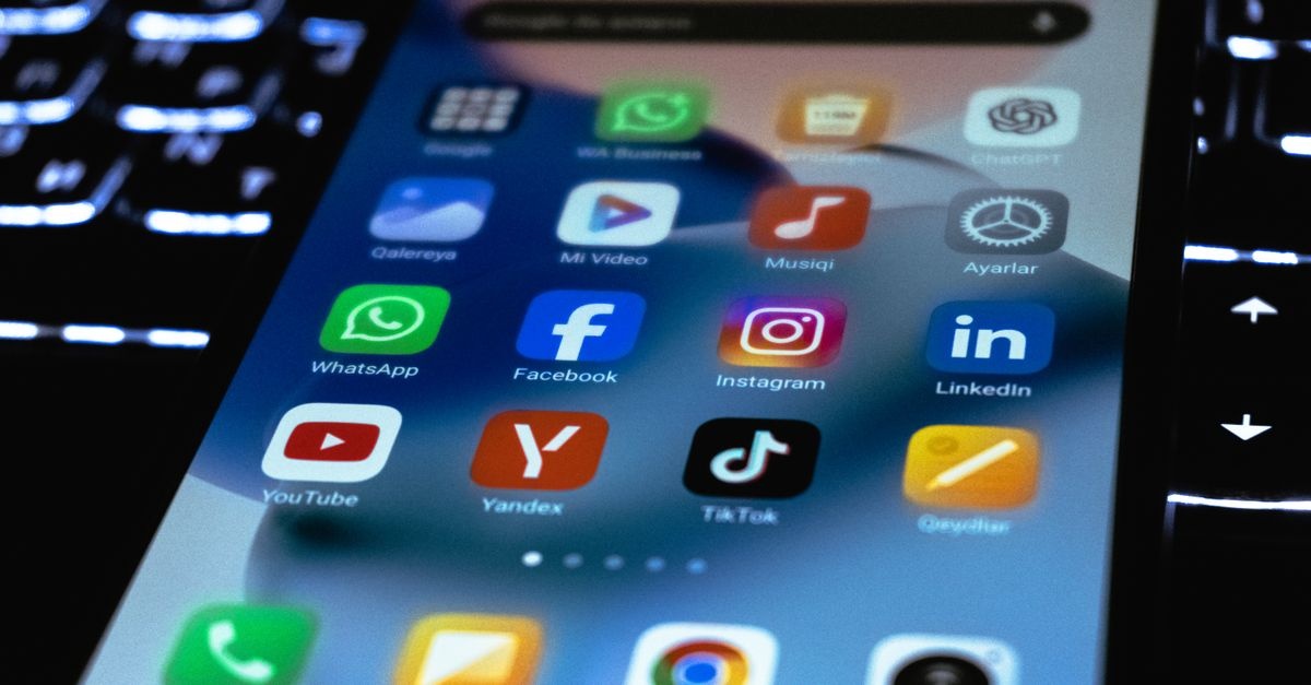 Rozmowy, które chronią: wspieraj dziecko w bezpiecznym odkrywaniu internetu